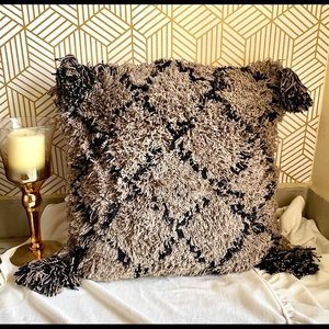 Filled cushion covers
